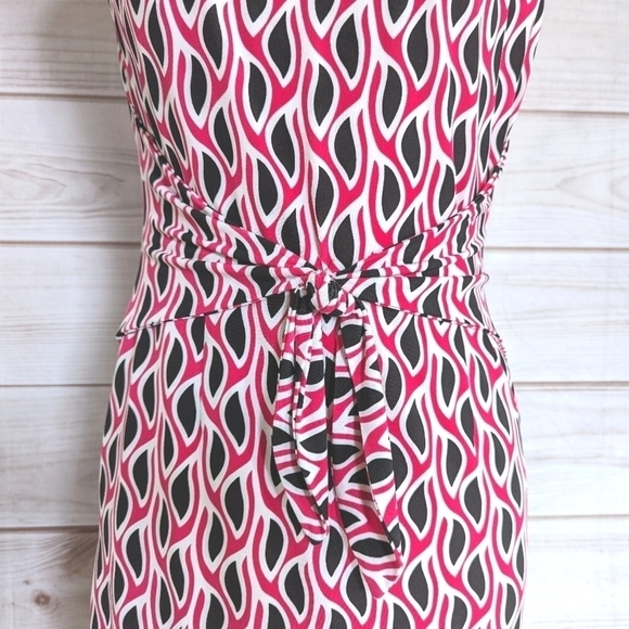 David Meister Geometric Print Tie Front Sheath Dress in Pink & Black Sz 8 Petite - Picture 2 of 7